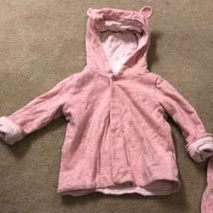 Girls Baby Gap Bear Sweatsuit, 6-12 mo.